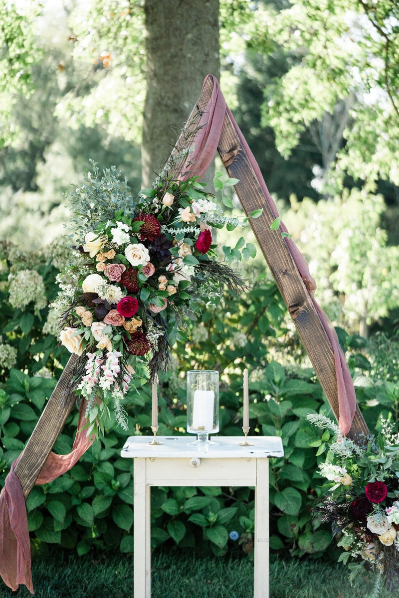 wedding-ceremony-and-reception-backdrop-and-decor-ideas-the-lesser-bear